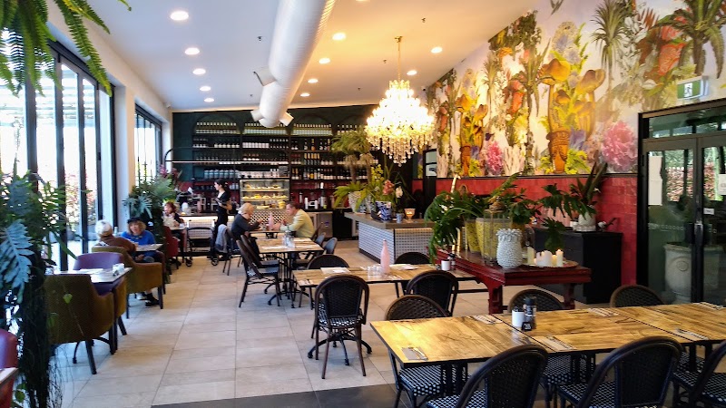 Poppy's Home & Garden cover image