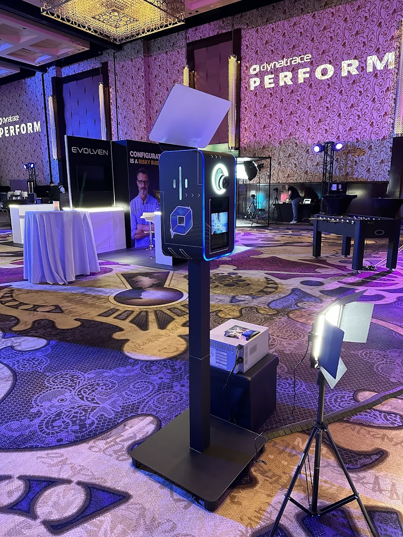 Kande Photo Booths - Las Vegas cover image