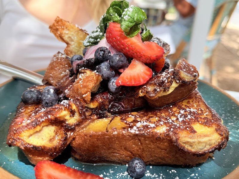 Elizabeth Street Café cover image