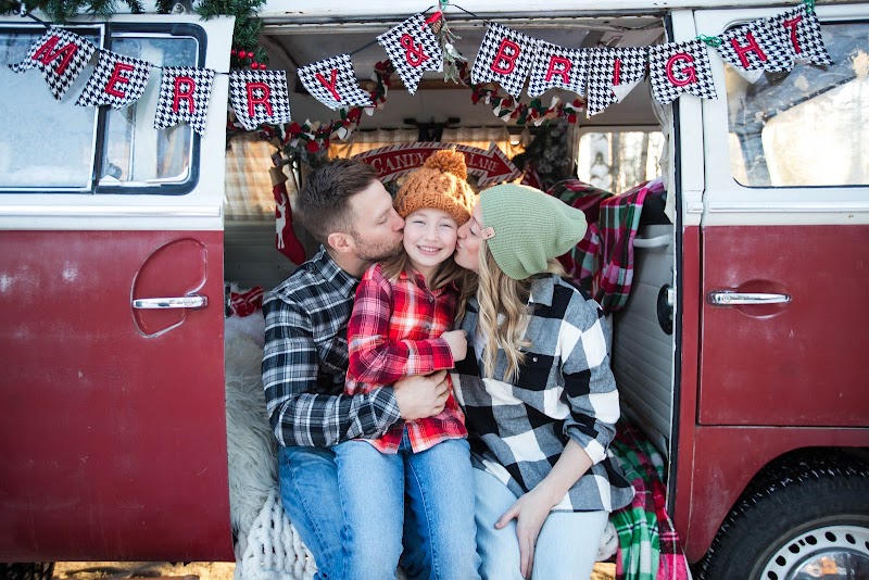 Photo Emporium - Alaskan Photobooths cover