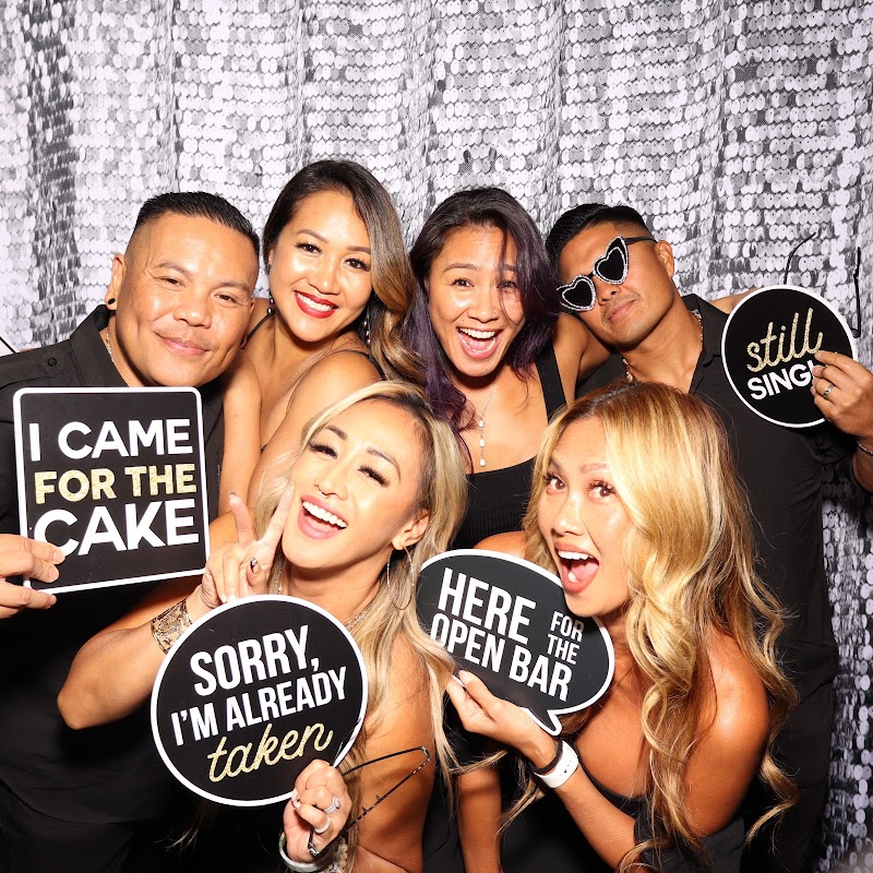 Elite Photo Booth Hawaii cover image