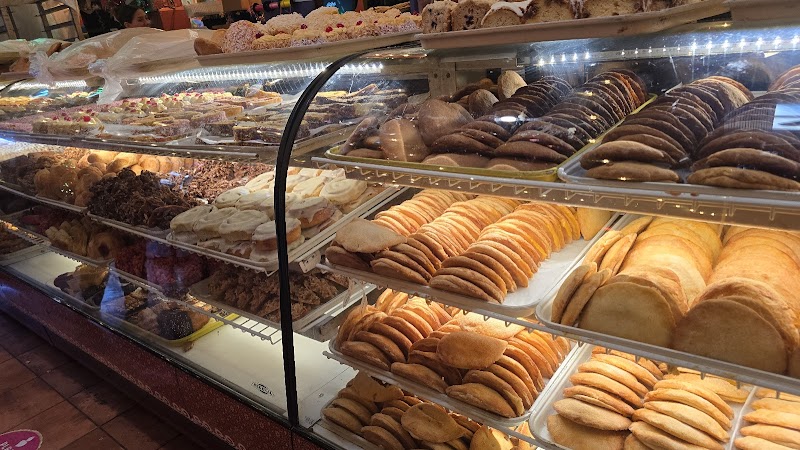 Mi Tierra Cafe y Panaderia cover image