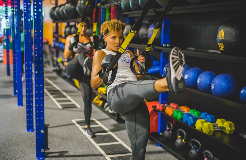 Crunch Fitness - Lincoln cover image