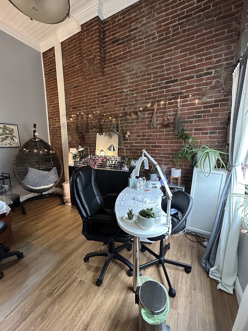 Apothika Day Spa cover image