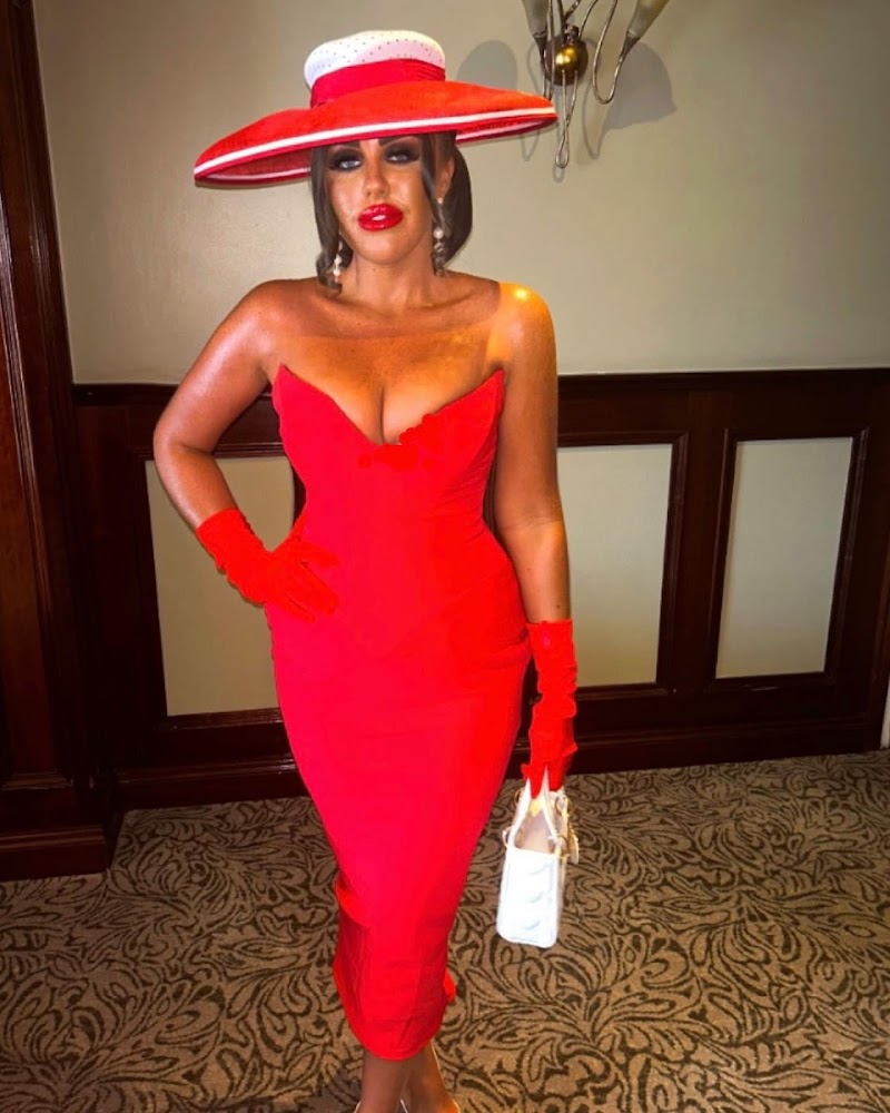 BW Pro Makeup Artist cover image