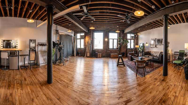 Washington DC Portraits and Headshots by Elliott O’Donovan cover image