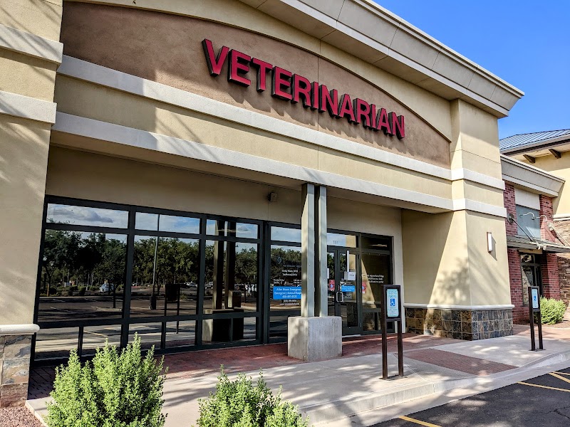 Crossroads Veterinary Hospital cover image