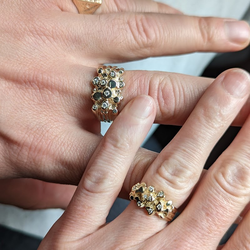 Klinik Bijoux Inc cover image