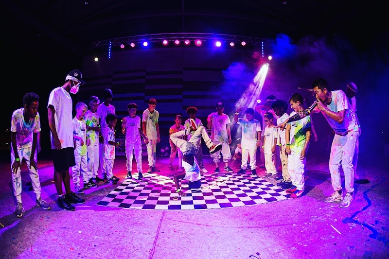 31Svn Street Dance Academy cover image