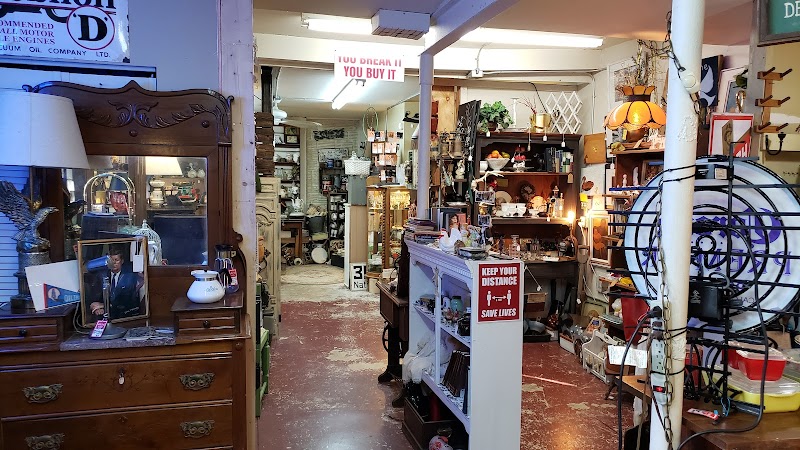 Old Town Buda Antique Mall cover image