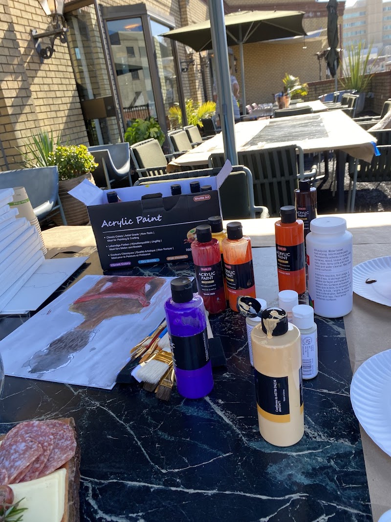 Honey Art Studio cover image