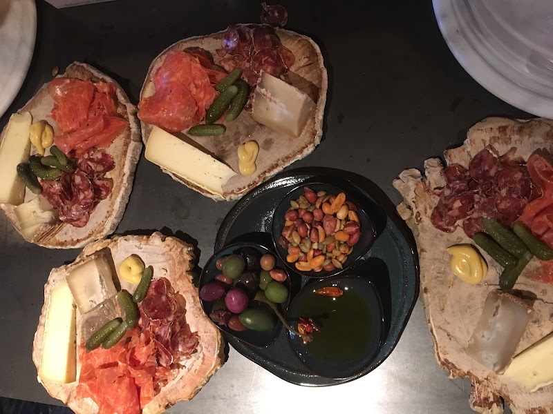 High Street Wine Co. cover image