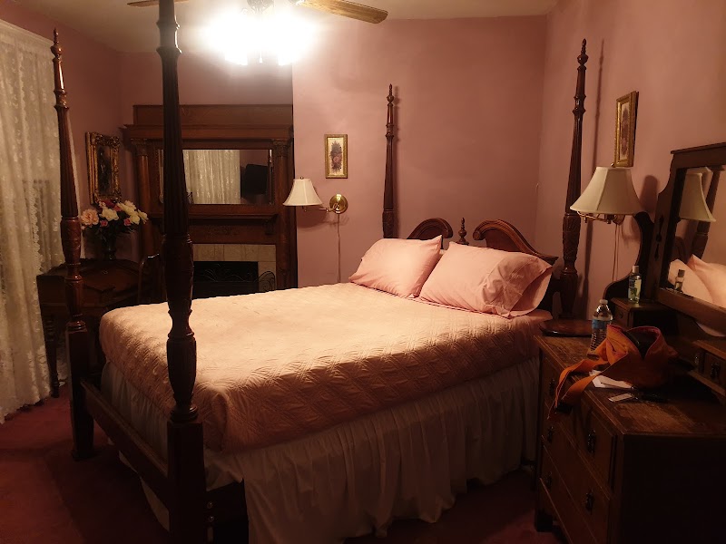 Strickland Arms B & B cover image