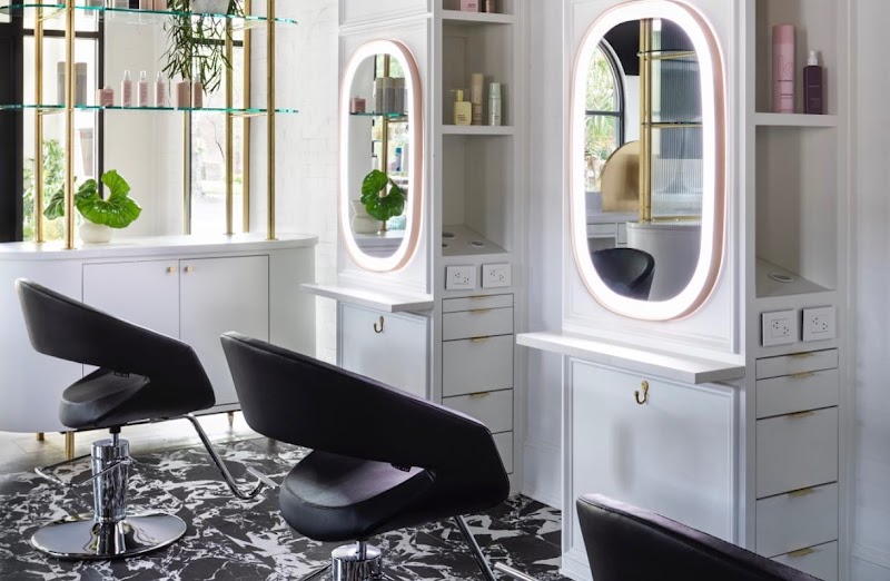 EGGIE Salon Studio - Perkins cover image