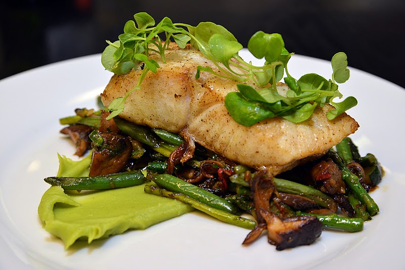 Signature Catering by Ovy cover image