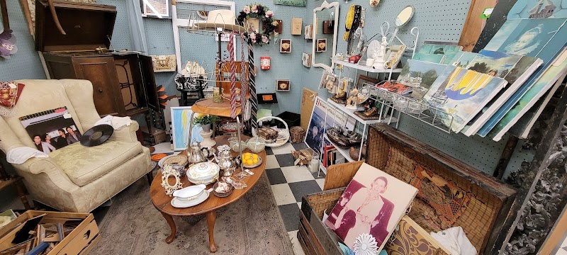 Craftiques Mall cover image