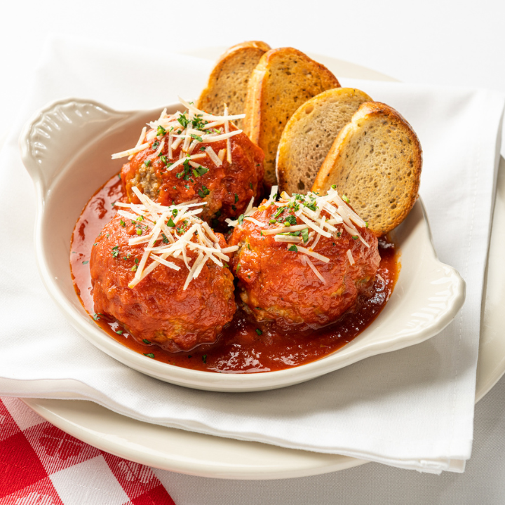 Maggiano's Little Italy cover image