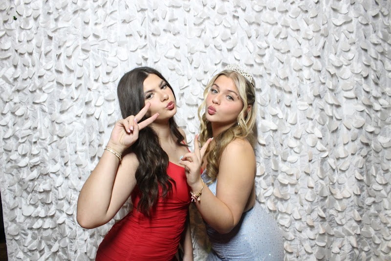 Magic Smiles Photo Booth Rentals cover image