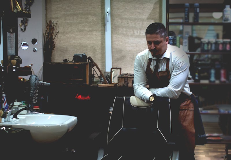The Classic Barber - Southside