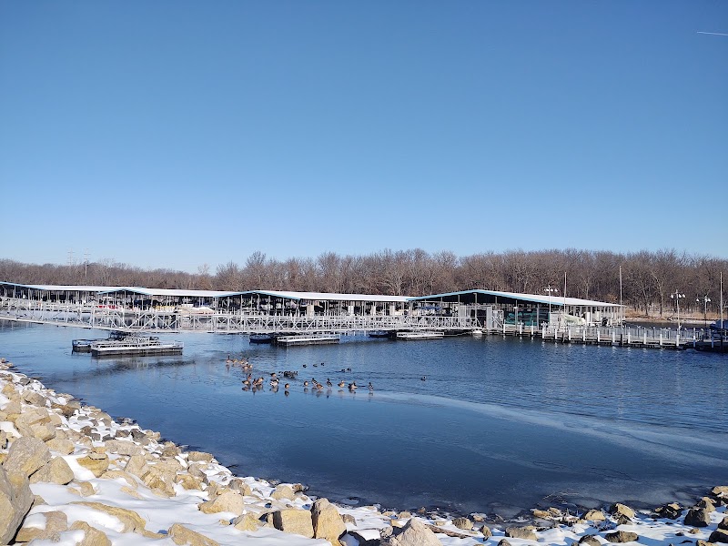 Longview Lake Marina