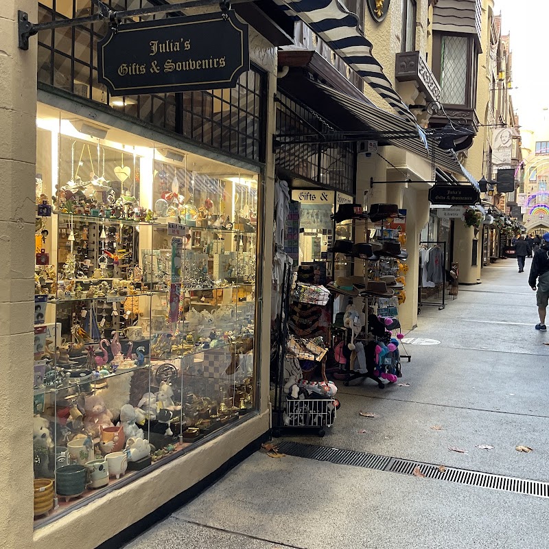 Julia's Gifts & Souvenirs