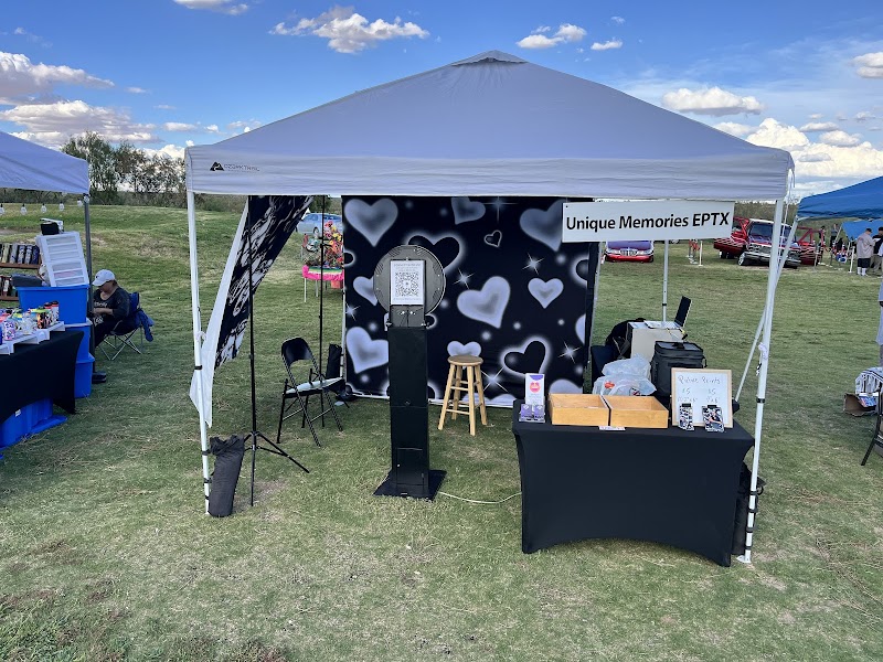 Unique Memories Photo Booth