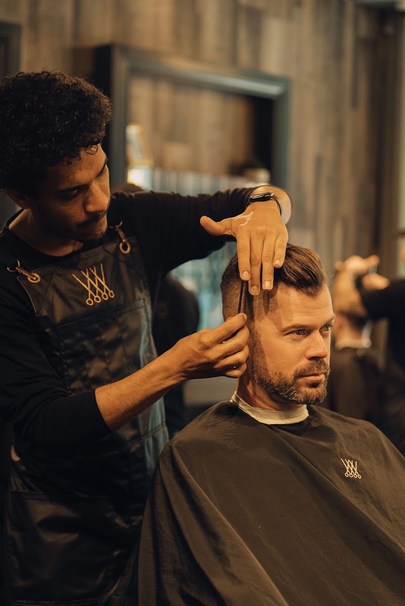 Regal Grooming Lounge