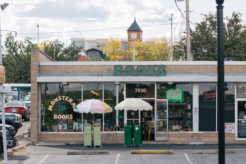 Monstera's Books