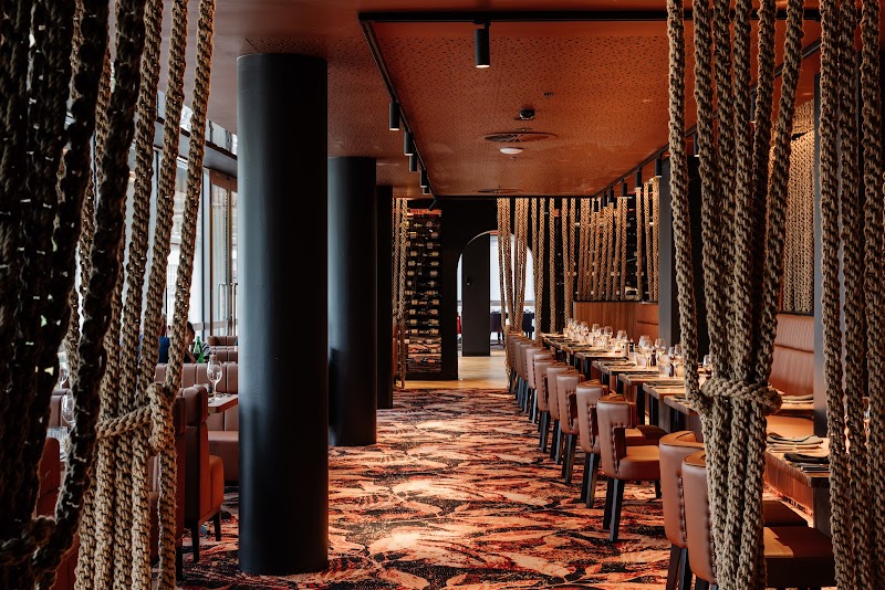 7 Cutz Steakhouse