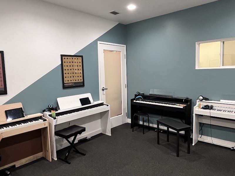 SHORT MUSIC STUDIOS