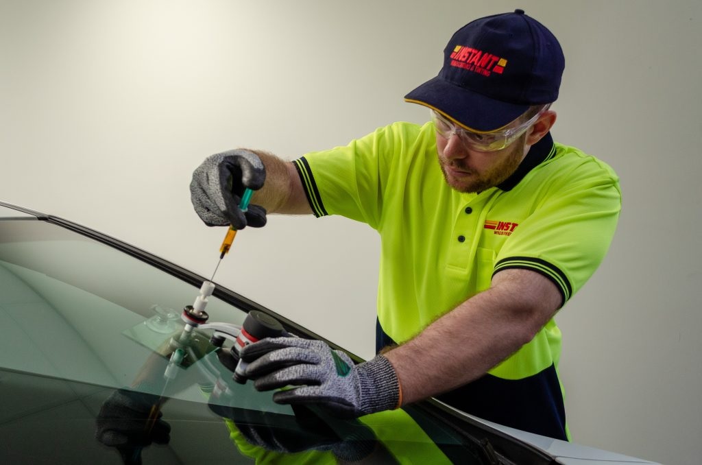 Instant Windscreens Maribyrnong - Repairs & Tinting cover