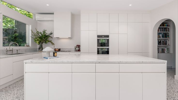 Smith & Smith Kitchens cover