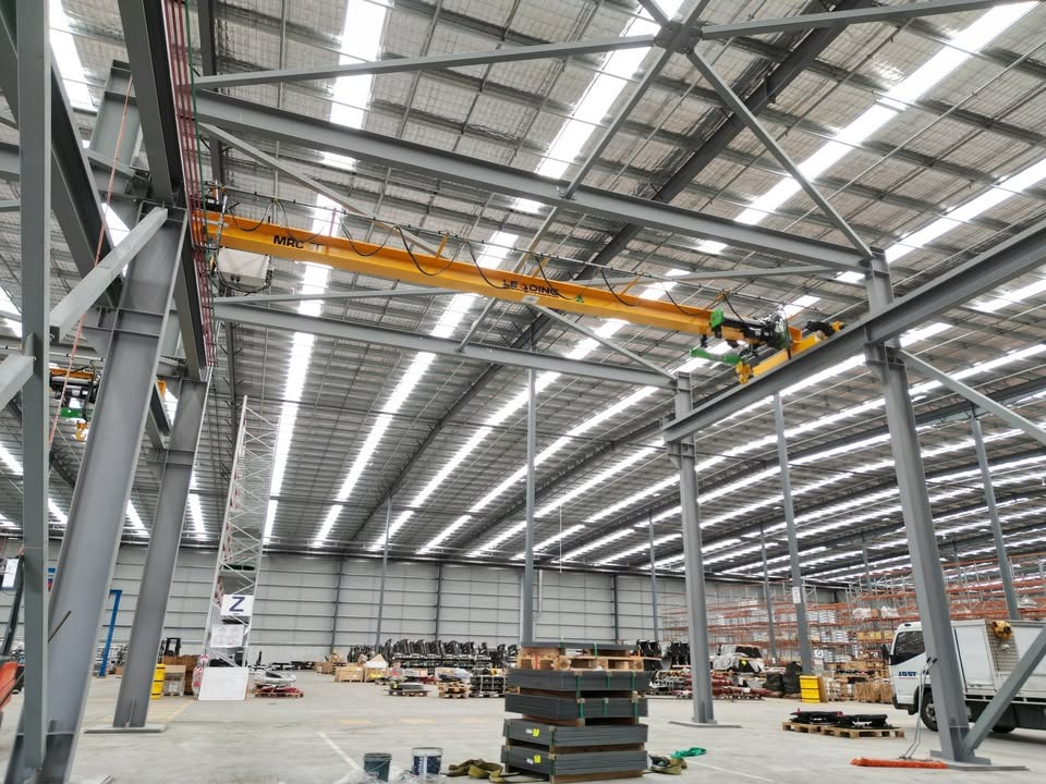 Leading Crane Services cover