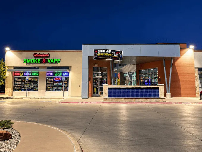 Universal Smoke & Vape Denton cover