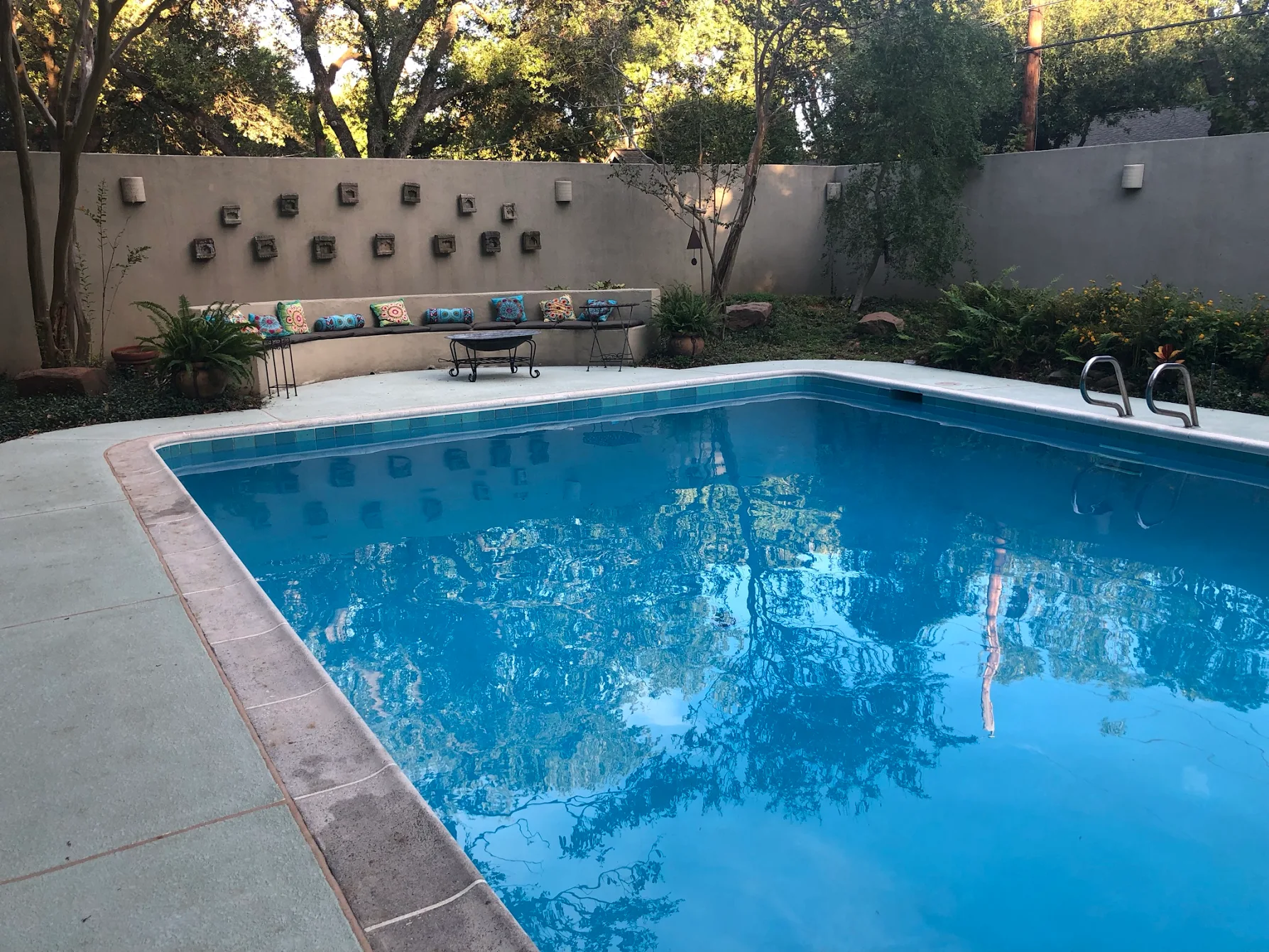Fort Worth Pool Resurfacing & Plastering cover