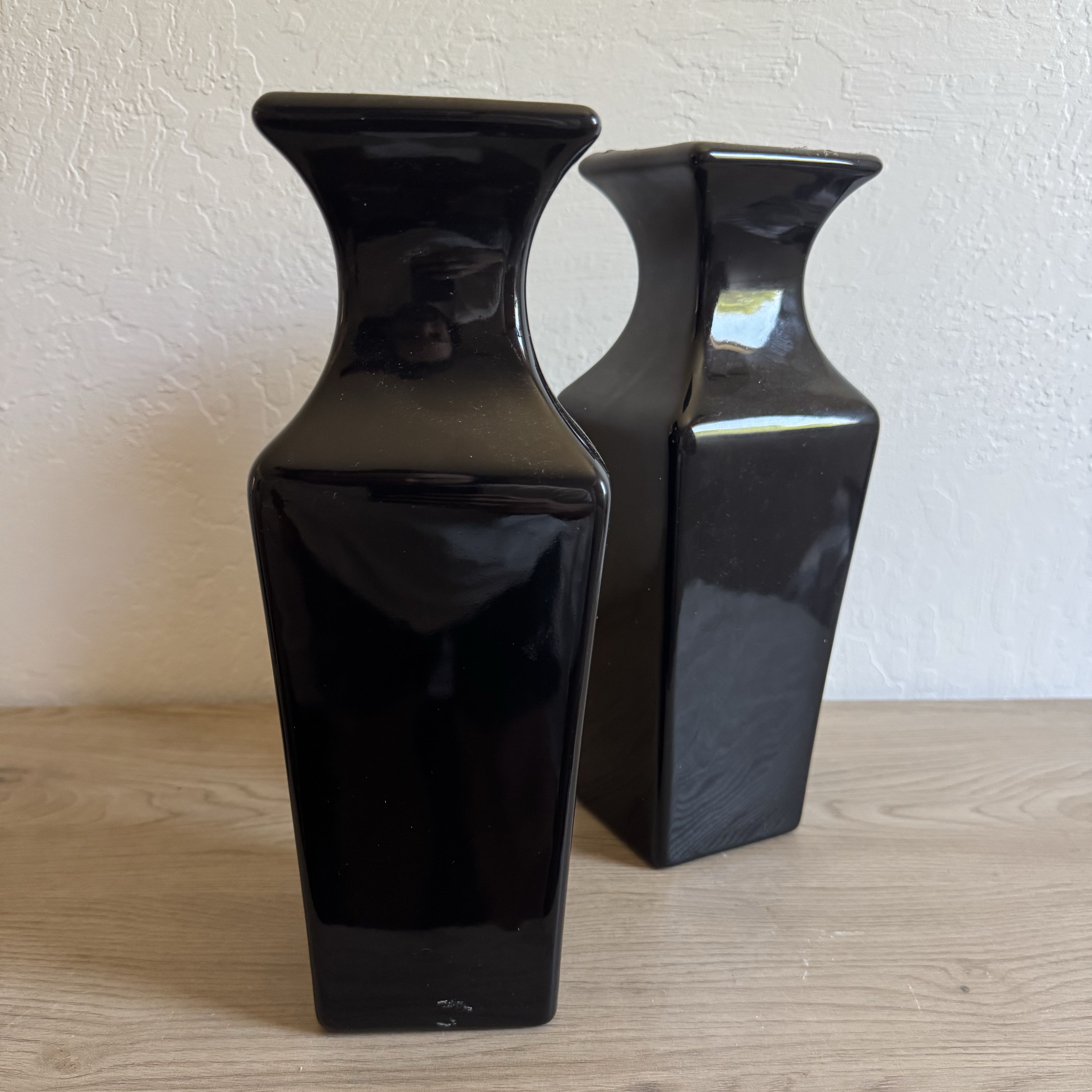 Haegar Black Glazed Floral Ceramic Vase - High Gloss - Image 2