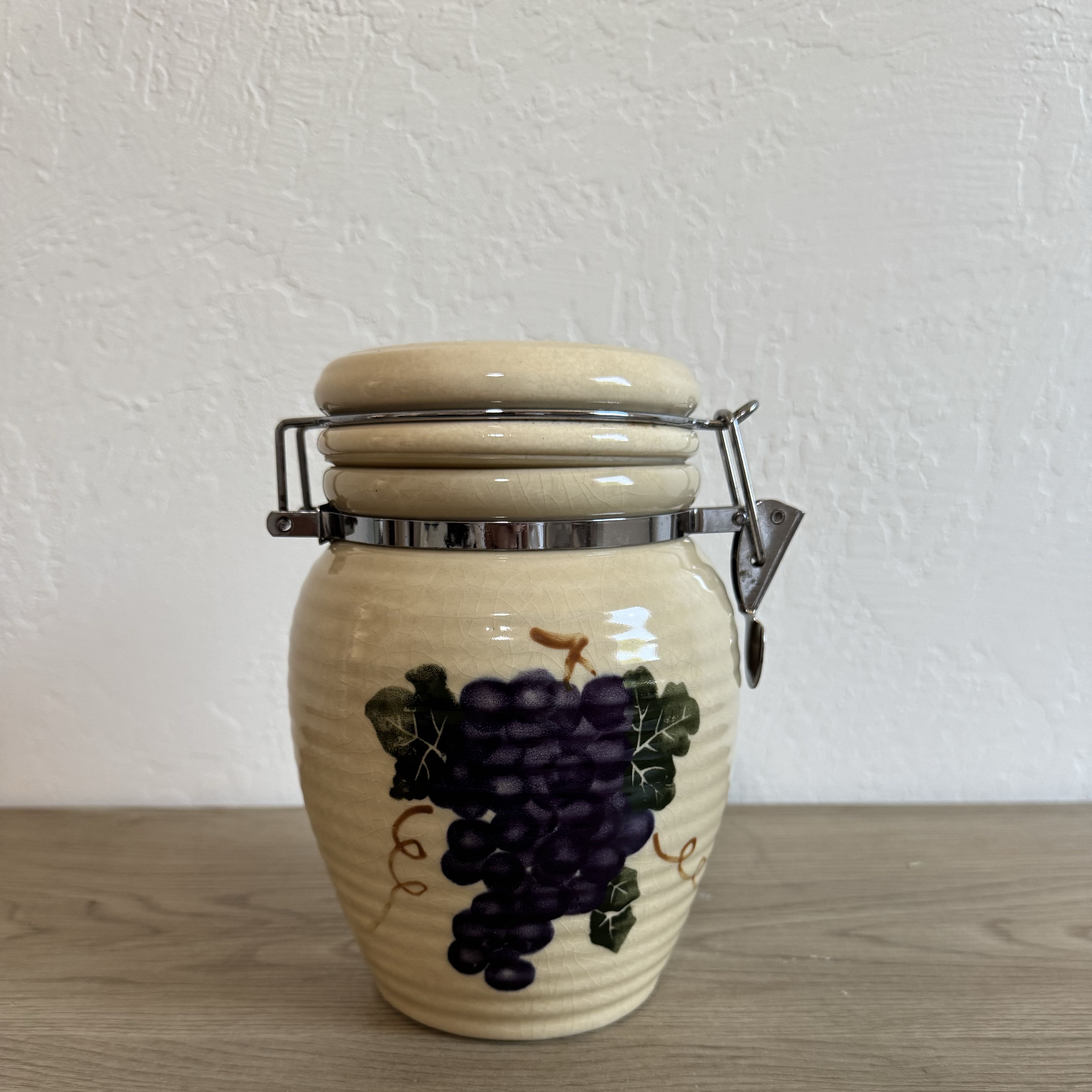 3-Piece Ceramic Grape Canister Set with Airtight Lids - Image 3